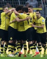  多特蒙德主场三球完胜沃尔夫斯堡，缩小与拜仁积分差距