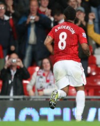  纽卡斯尔联主场力克维拉，伊萨克制胜球稳固欧战区