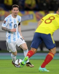  佛罗伦萨客场突围，补时绝平保留欧战希望