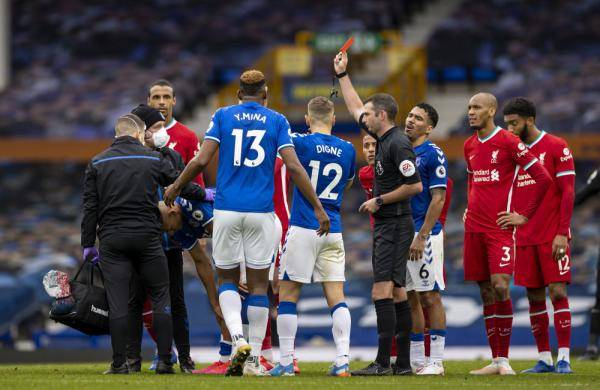  皮克福德神勇八连扑，埃弗顿客场偷走关键积分  